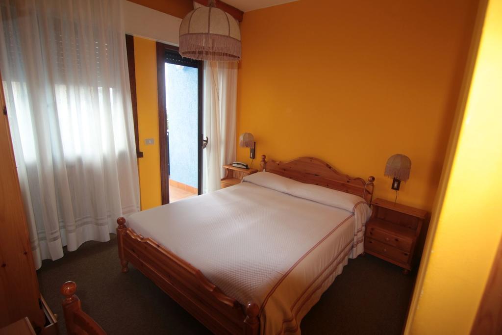 Albergo Trieste Tambre dʼAlpago Zimmer foto
