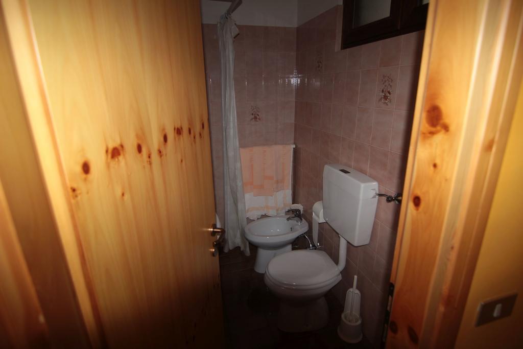 Albergo Trieste Tambre dʼAlpago Zimmer foto